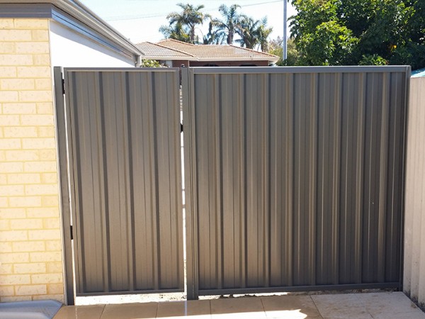 GF-Colorbond Fence-05